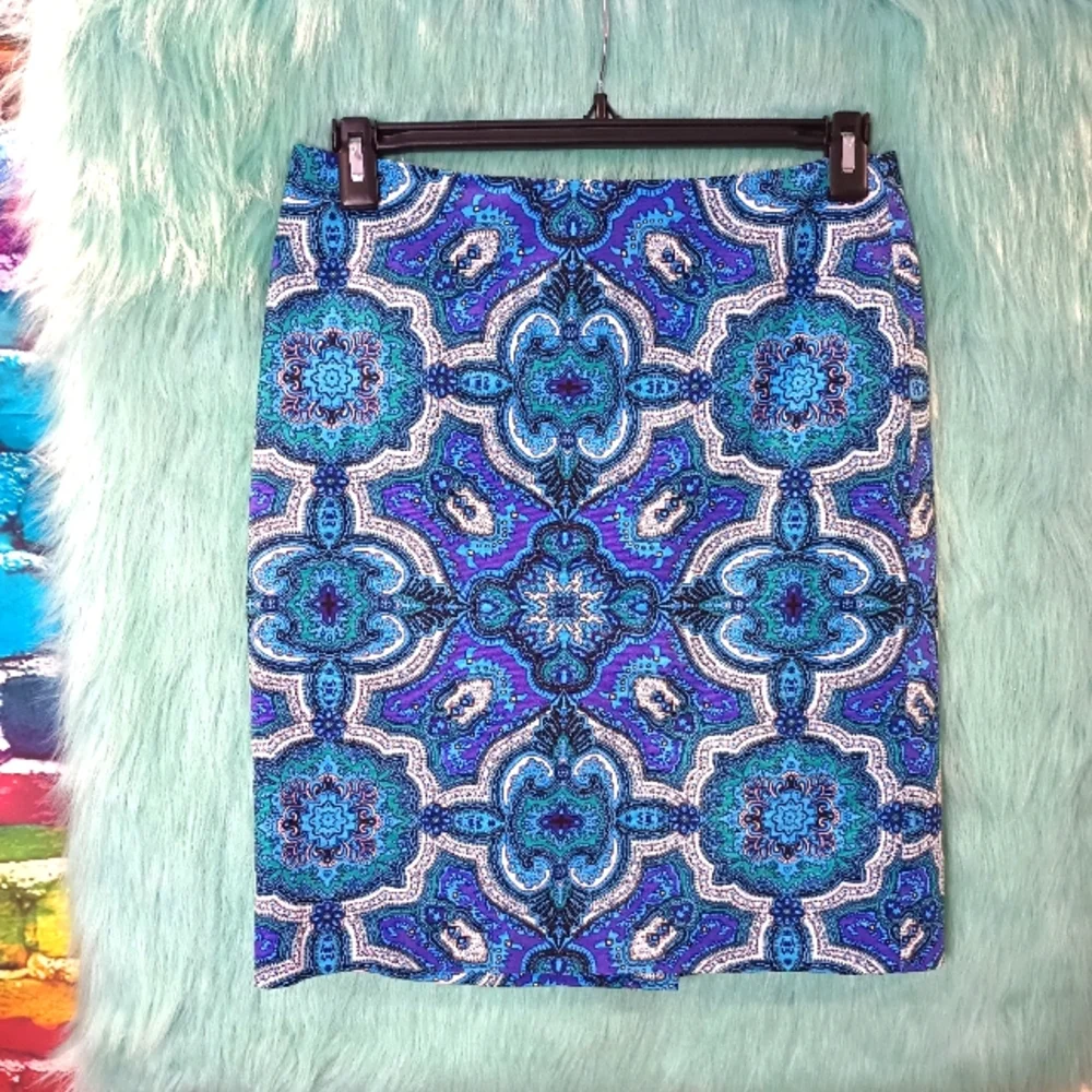 Talbots Petites Blue White and Purple Pattern Skirt Size 10p - Picture 1 of 8